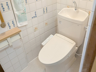 トイレリフォーム トイレと床を一新！清潔感がアップしたレストルーム